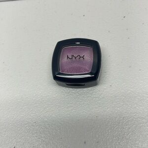 NYX Single Eyeshadow. ES65B, Violetta